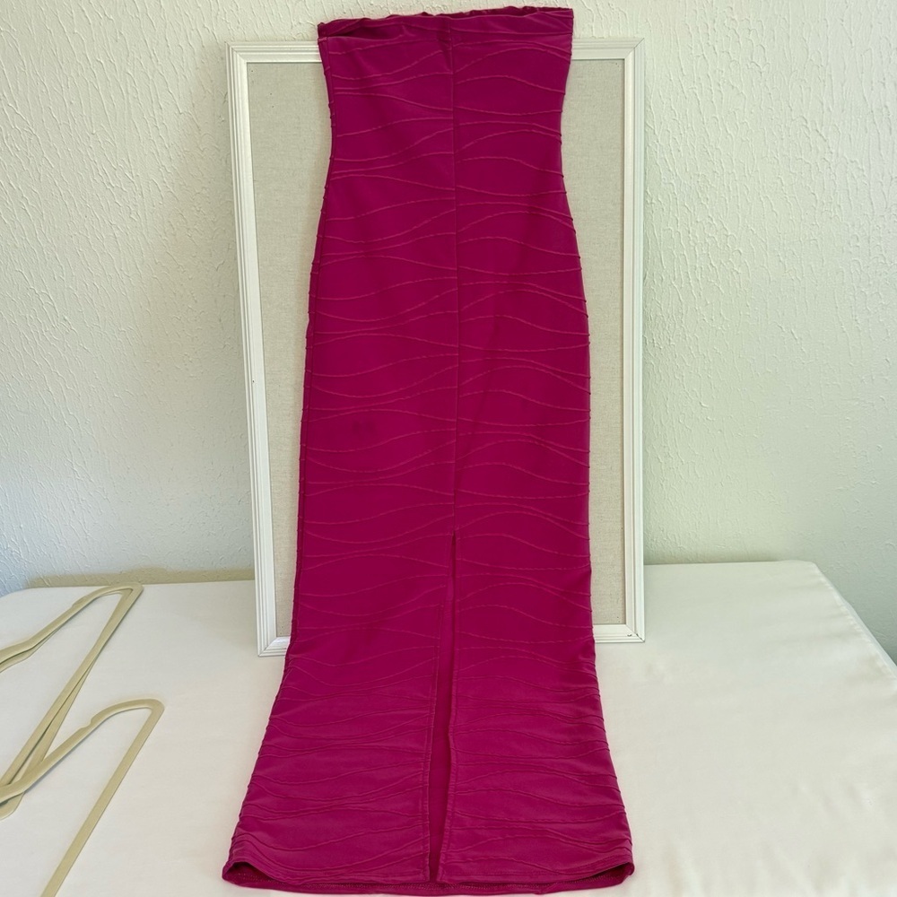 Le Lis Cora Dress Vibrant Pink Strapless Dress - Picture 6 of 8